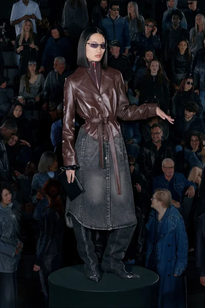 Look 4